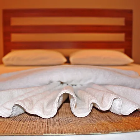 Feza 3* Трабзон