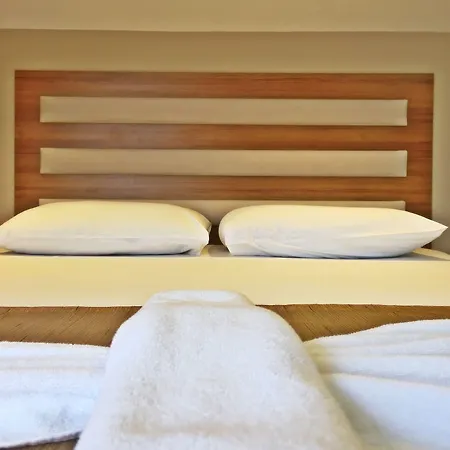 Готель Feza 3*