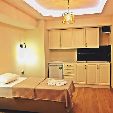 Hotel Feza 3*