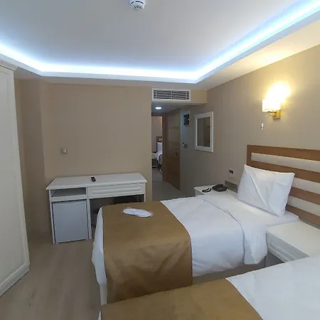 Hotel Feza 3*